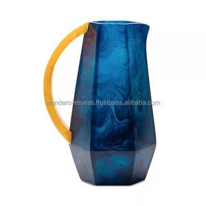 Jarra de Resina Artesanal para Agua y Bebidas, Apta para Alimentos, Jarra Artística Única para Decoración del Hogar y Servir - Product Image 2