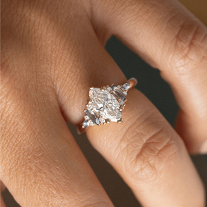 Bague de fiançailles et de mariage de luxe EtherStar Jewels pour femme, en or jaune 18 carats, avec diamant de laboratoire taille marquise de 2 carats certifié IGI, motif éventail - Product Image 6