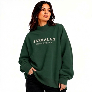 เสื้อสเวตเชิ้ตผู้หญิงคอเต่าทรงโอเวอร์ไซส์สำหรับฤดูหนาว ผ้าฟลีซ แต่งลายปักที่อก ดีไซน์พิเศษ นุ่มสบาย สวมใส่ง่าย - Product Image 1