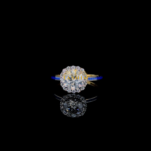 Anillo Clásico de Plata con Moissanita VVS Corte Pera Tasnim, Bañado en Oro Amarillo, Engaste de Garras, Banda Pavé, Anillo de Compromiso para Mujer - Product Image 1