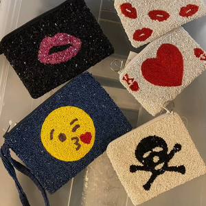 Pochette à monnaie brodée de perles faites à la main, élégante et durable, vente en gros de porte-monnaie perlés, mini sacs pour femmes - Product Image 1