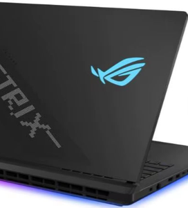 NUEVO Portátil Strix Scar ORIGINAL de 18 Pulgadas con GeForce RTX 5090, GPU, 32 GB de Memoria, SSD PCIe de 2 TB - Product Image 1