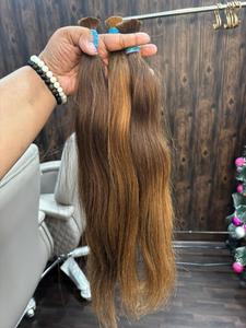 Extensions de cheveux indiens bruns bruts de qualité supérieure avec des tons cendrés naturels ultra-lumineux. Texture fine et soyeuse avec des brins de cheveux apparents - Product Image 4