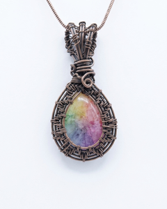 Collier en agate naturelle avec pendentif enroulé de fil de cuivre |   Collier artisanal bohème en pierres précieuses - Product Image 1