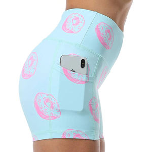 Shorts de sport décontractés et respirants pour femmes, taille haute, imprimé dessin animé donut, avec poches, séchage rapide, pour la gym et la course à pied - Product Image 1