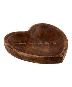 Grand saladier artisanal en bois massif, finition naturelle, pour salades, pâtes, fruits, vaisselle de cuisine - Product Image 1