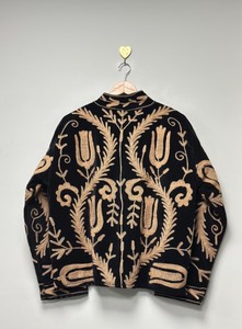Veste en velours Suzani faite à la main, fraîche et neuve, broderie florale traditionnelle, style bohème hippie, veste courte pour femme, manteau d'hiver, blazer - Product Image 4