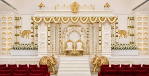 Elegante Decoración de Mandap de Fibra de Vidrio con Temática del Templo Divino Tirupati para Ceremonias de Boda Hindúes - DST EXPORTS Proveedor Mayorista - Product Image 2