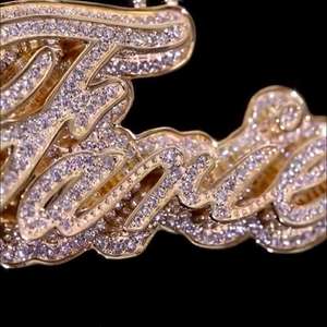 Pendentif de fête certifié en argent 925, double couche bicolore, avec initiale personnalisée en lettres hip-hop de luxe, entièrement sertie de moissanite - Product Image 6