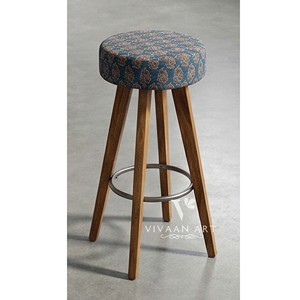 Taburete de Bar Tradicional de Madera Maciza de Lujo con Asiento de Tela y Diseño Elegante para Isla de Cocina y Comedores de Apartamentos - Product Image 1