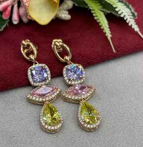 Pendientes de Calidad Premium, Hermoso Diseño, Piedras de Primera Calidad, Acabado de Lujo, Perfectos para Usar en Fiestas - Product Image 1