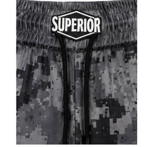 Pantalones de compresión deportivos que combinan tecnología de compresión avanzada con materiales transpirables para una recuperación y comodidad mejoradas. - Product Image 3