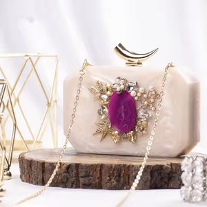 Pochette en résine écologique faite à la main, motif floral complexe, sac à main tendance, sangles perlées, fleur métallique personnalisable - Product Image 4