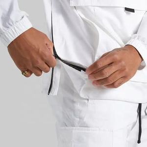 Chaqueta acolchada de burbujas OEM para hombre, nuevo diseño de invierno, impermeable, de poliéster, cortavientos, tela de lona, bolsillos de carga - Product Image 4