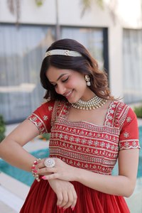 Nuevo Vestido Anarkali de Seda Bordado con Lentejuelas para Mujer, Listo para Usar, Estilo Indio para Fiestas - Product Image 3