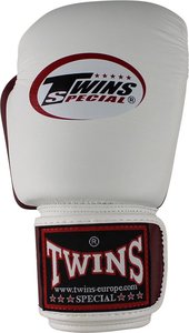 Gants de combat professionnels personnalisés en usine, légers, antidérapants, avec poignées ergonomiques, en cuir et mousse multicouche, pour Muay Thai et MMA - Product Image 4