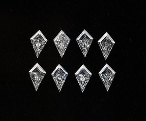 Pendientes de Diamantes Blancos Cultivados en Laboratorio con Corte Kite de 5.0x3.0mm, Certificados por IGI, Color D, para la Elaboración de Joyería - Product Image 1