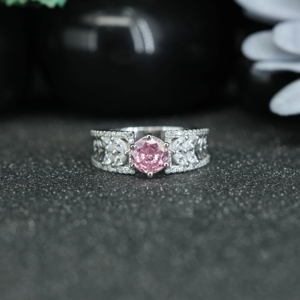 Bague de fiançailles en moissanite rose, argent sterling 925 |   Bague de créateur pour femme, style halo, avec diamant taille ronde, vente en gros - Product Image 1