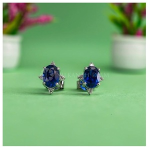 Boucles d'oreilles en diamant de qualité supérieure, design raffiné, diamants de laboratoire, taille ovale, en or blanc 18 carats pour femmes, provenance Inde. - Product Image 4