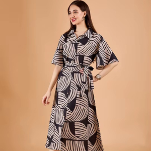 Robes Midi Hawaïennes pour Femmes Grande Taille, Style Décontracté, Imprimé Tropical, Manches Courtes Évasées, Coupe Évasée, Personnalisables en Gros - Product Image 1