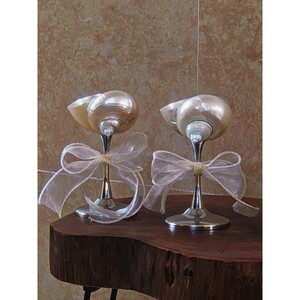 Copa de vino de metal y concha marina de la mejor calidad con detalles de lazo de cinta, ideal para servir vinos tintos, blancos y espumosos - Product Image 2