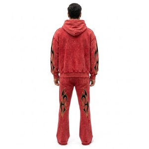 Conjunto Deportivo Rojo con Capucha para Hombre, 100% Algodón, Manga Larga, Corte Holgado, Estilo Urbano con Estampado de Llamas, Cordón Ajustable y Bolsillos Laterales - Product Image 2