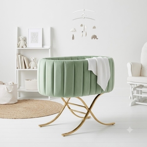 Lit bébé sculpté en acajou, mobilier de chambre d'enfant fait main d'Indonésie AQ280 - Product Image 1