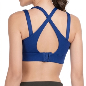 Sujetador deportivo personalizado para mujer con espalda cruzada, acolchado, soporte medio, para yoga, pilates, gimnasio, entrenamiento, fabricante de ropa deportiva. - Product Image 4