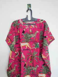 Robe kaftan en coton imprimé animal, style bohème, tenue décontractée, faite à la main, style resort, robe d'été pour femmes - Product Image 3