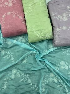 Tela no tejida transpirable de peso medio, duradera y cómoda, con bordado de diseñador y cuentas florales, para mujer, hombre, niños y bodas. - Product Image 4