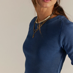 Camiseta de Manga Larga Ajustada de Algodón Waffle de Alta Calidad y Sostenible para Mujer, Camiseta Henley Ecológica para Mujer - Product Image 3