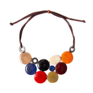 Collier en résine artistique moderne pour femmes, bijoux élégants dans l'artisanat contemporain de la résine - Product Image 1
