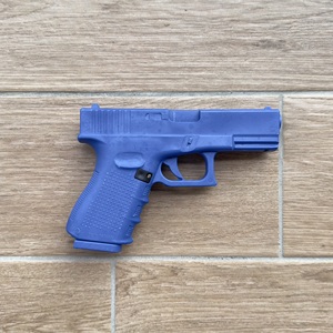 Pistola de entrenamiento compacta G19 para artes marciales sin disparos, tienda de fábrica de Taiwán - Product Image 6