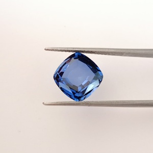 Zafiro azul pulido de corte cojín, 100% natural certificado, elegante y moderno, para joyería fina, anillos y pendientes. - Product Image 4