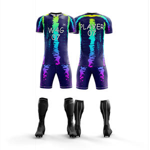 Conjunto de Camiseta y Pantalones Cortos de Fútbol Personalizados para Hombre, Impresión por Transferencia de Calor, 100% Poliéster, Ecológico, Transpirable, Antibacteriano - Product Image 3