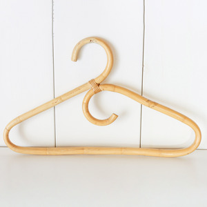 Manufacturer prices handmade natural cane clothes hanger rattan hangers for boutique <b>display</b> - Product Image 1