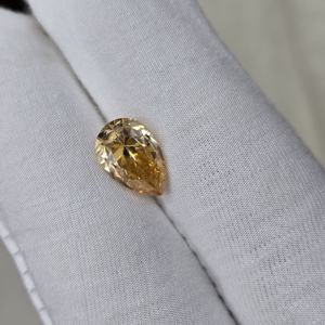 Excellente pierre précieuse en vrac de Moissanite enduite jaune en forme de poire de haute qualité pour la fabrication de bijoux élégants - Product Image 2