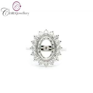 แหวนเพชรธรรมชาติ18K AU750สีขาว/สีเหลืองทองสองโทนสีขนาด12X9มม. แหวนหมั้นแต่งงานสไตล์คลาสสิก - Product Image 1