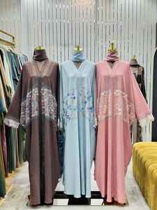 Robe Kaftan en Coton de Haute Qualité pour Femmes avec Tissu Doux et Respirant Coupe Ample pour Tenue Décontractée et de Soirée Tenue d'Été Confortable - Product Image 6