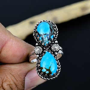 Bague de créateur unique en laiton, ajustable, faite à la main, avec pierre précieuse turquoise naturelle, style traditionnel - Product Image 2