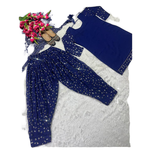 Conjunto Elegante de Salwar Patiala con Top y Dupatta para Mujer, Estilo Moderno para Fiestas - Product Image 1