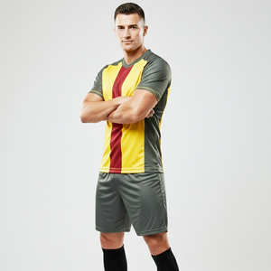 Maillot de football personnalisé noir et jaune avec bande bordeaux, séchage rapide, style rétro, services OEM acceptés - Product Image 2