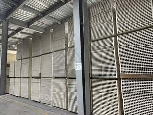 Panel de puerta WPC moderno de 40mm a prueba de agua con estructura fuerte para sala de estar Hospital apartamento dormitorio Hotel superficie terminada - Product Image 2