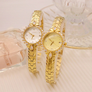นาฬิกาข้อมือผู้หญิงดีไซน์วินเทจหรูหรา 18K IP Retro Gold ประดับเพชรเทียม กันน้ำ พร้อมกลไกควอตซ์ Seiko ตัวเรือนทองเหลือง กระจก - Product Image 1