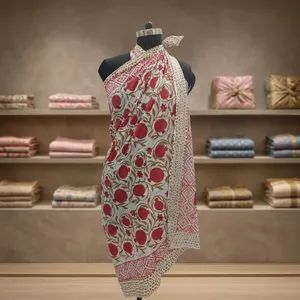 Écharpe Sarong en Coton Imprimé à la Main Motif Floral Grenade Rouge, Bordure Géométrique, Légère, Réversible, pour Femme - Product Image 1