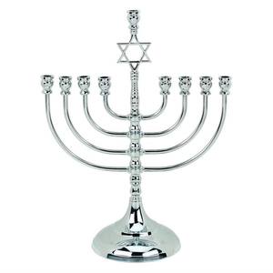 Chandelier à neuf branches en argent poli avec motif étoile découpée, décoration de table juive Hanouka, symbole moderne - Product Image 4