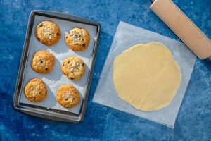 Non-Stick Baking <b>Paper</b> Roll 5M 10M 20M Silicone Coated Food Grade Recyclable Parchment <b>Paper</b> for Cooking and Baking - Product Image 2