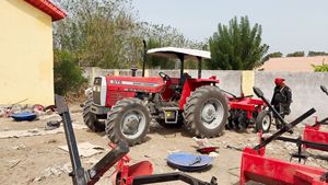 รถแทรกเตอร์มัสซีย์ รุ่น Millat MF 375-4WD 75 แรงม้า พร้อมประสิทธิภาพการทำงานสูงและความปลอดภัยสูง สำหรับโรงเรือนเกษตร - Product Image 3