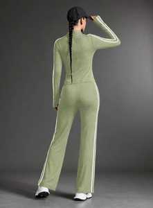 Ensemble de survêtement rayé vert olive pour femme, manches longues, demi-zip, coupe sportive, pantalon de jogging avec poches latérales - Product Image 4
