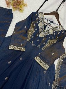 Nouvelle tenue Salwar Kameez au design moderne pour les mariages, les fêtes et les événements, provenant d'un fournisseur et exportateur indien. - Product Image 6